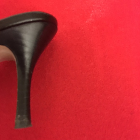 Ann Klein Black Leather Sandals, 6M - Picture 6 of 7